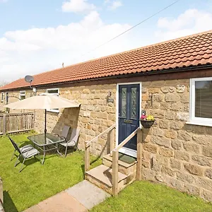  Holiday home Plum